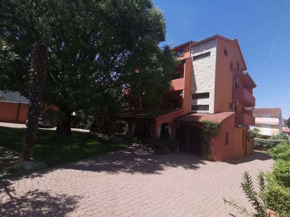 Villa Maimare Biograd Na Moru Bagian luar foto